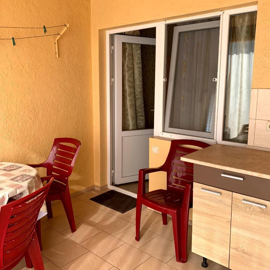 Guest House Santin Chornomorsk Ngoại thất bức ảnh