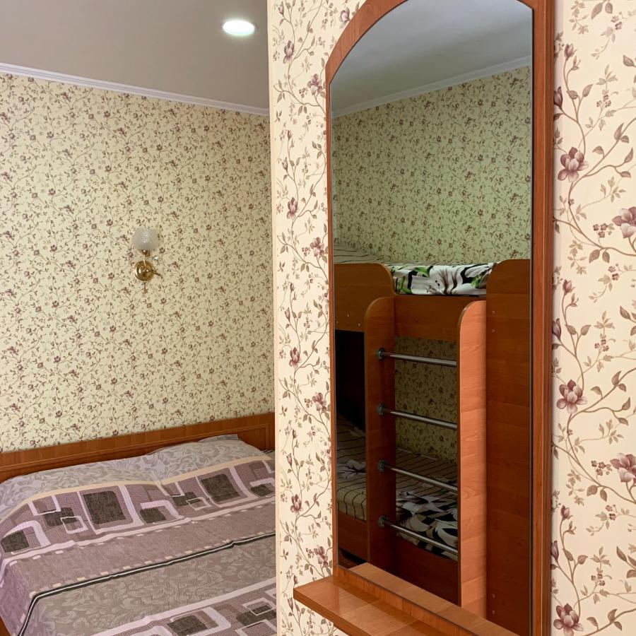 Guest House Santin Chornomorsk Ngoại thất bức ảnh
